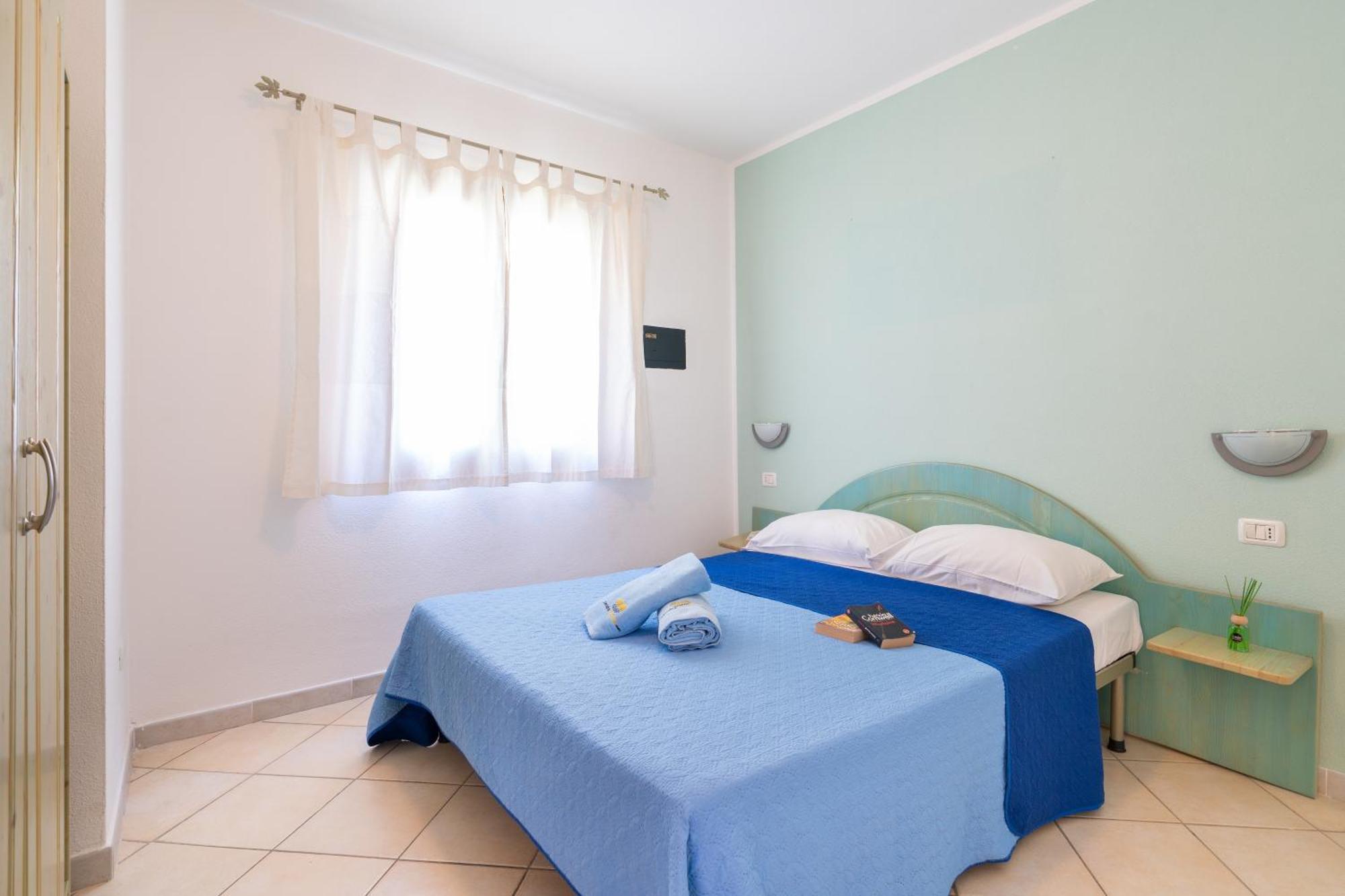 Il Borgo Di Badesi Aparthotel Ngoại thất bức ảnh
