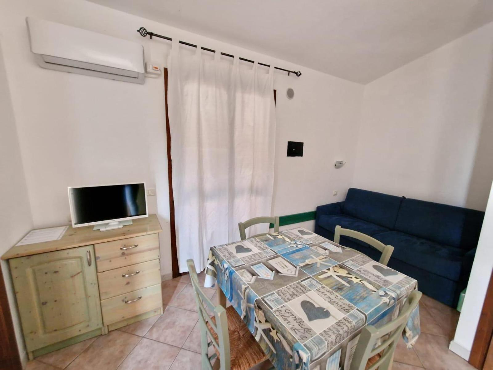Il Borgo Di Badesi Aparthotel Ngoại thất bức ảnh