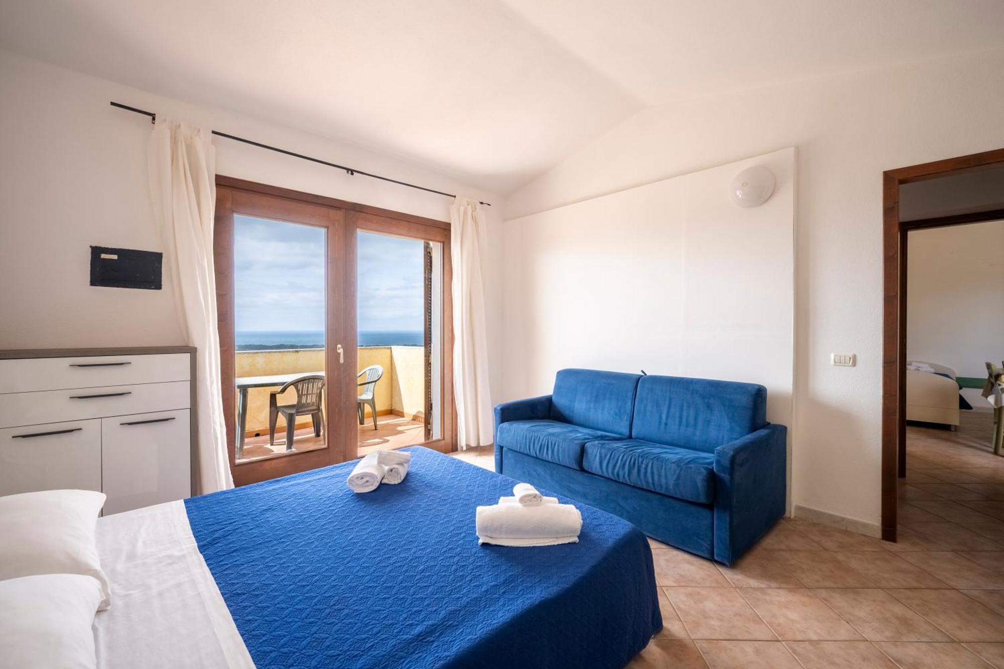 Il Borgo Di Badesi Aparthotel Ngoại thất bức ảnh